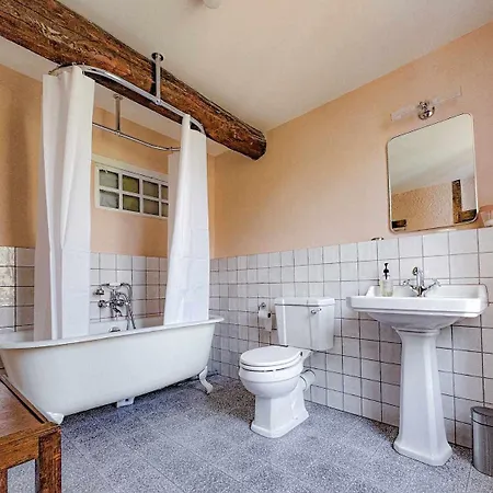 Le Petit Saint Antoine, Suedfrankreich Mit Privatem Pool, Garten, Design, Kamin, E-ladestation Bei Narbonne