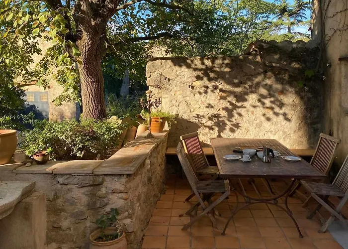 Nyaraló Le Petit Saint Antoine, Ferienhaus Suedfrankreich Mit Privatem Pool, Garten, Design, Kamin, E-Ladestation Bei Narbonne