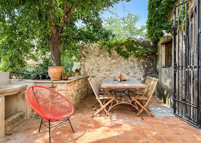 Nyaraló Le Petit Saint Antoine, Ferienhaus Suedfrankreich Mit Privatem Pool, Garten, Design, Kamin, E-Ladestation Bei Narbonne