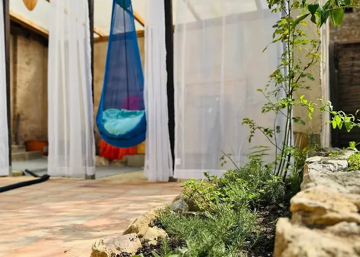 Nyaraló Le Petit Saint Antoine, Ferienhaus Suedfrankreich Mit Privatem Pool, Garten, Design, Kamin, E-Ladestation Bei Narbonne *